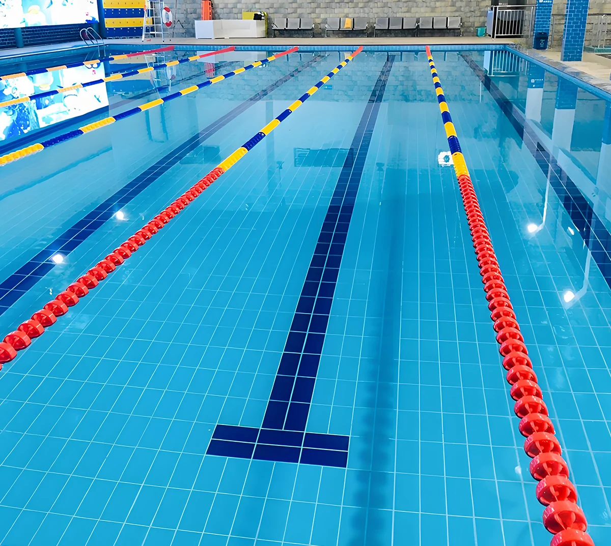 Ano ang mga tampok ng swimming pool bricks?