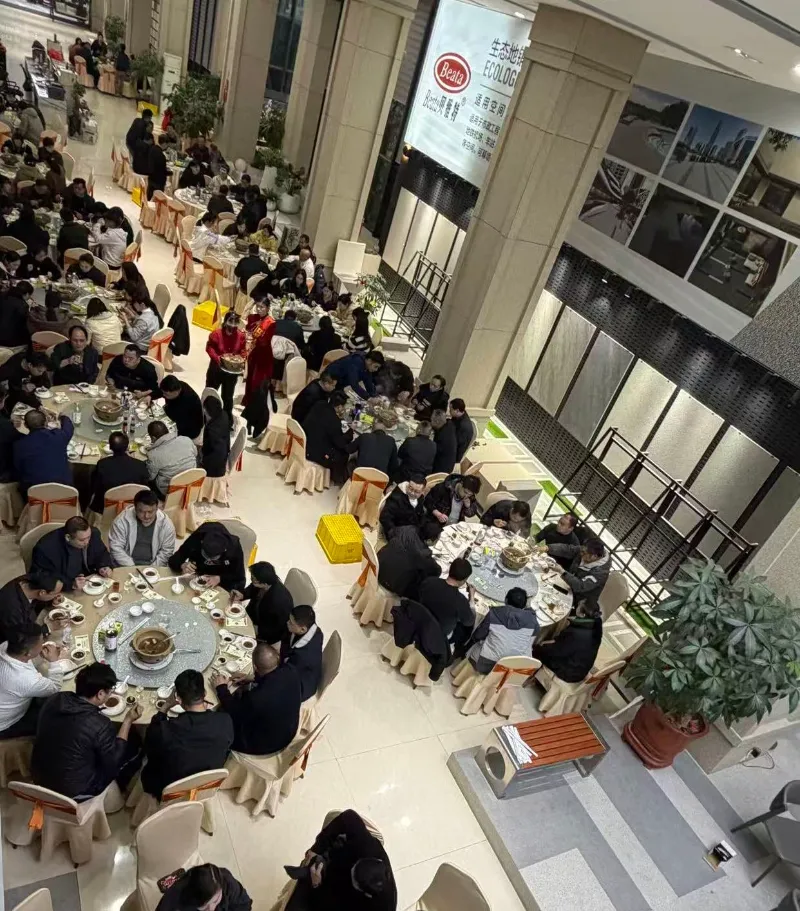 Isang Tagumpay na Banquet sa Pagtatapos ng Taon ng Beata Ceramics | Ang Kita ay Lumampas sa 400 Million RMB para sa Bagong Taon, Mga Bagong Produkto na Magpapasimula sa Xiamen INT'L Stone Fair