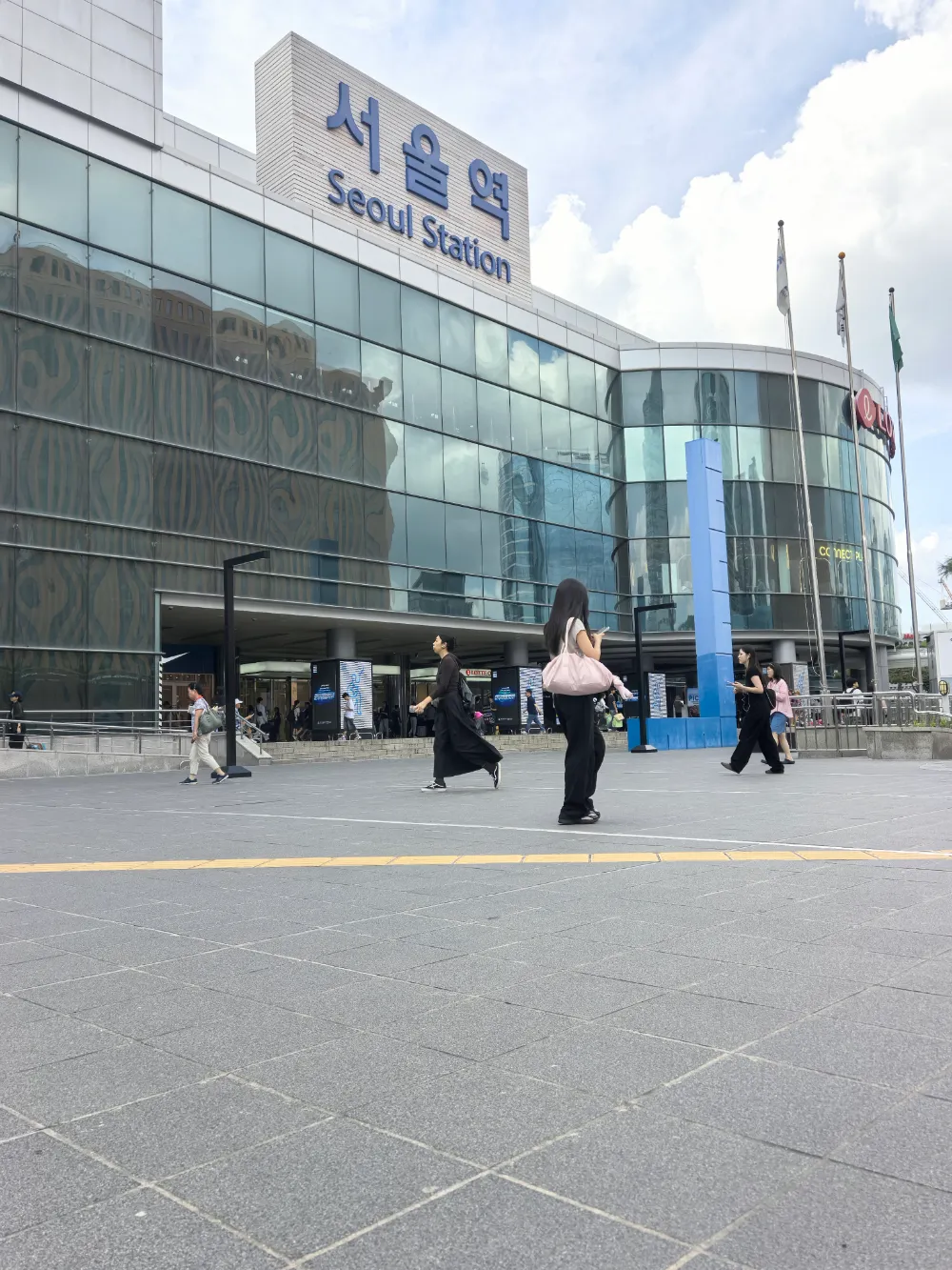 Ang Beata Ceramics Eco paving Stone na Tinukoy para sa Pampublikong Proyekto ng Seoul Station